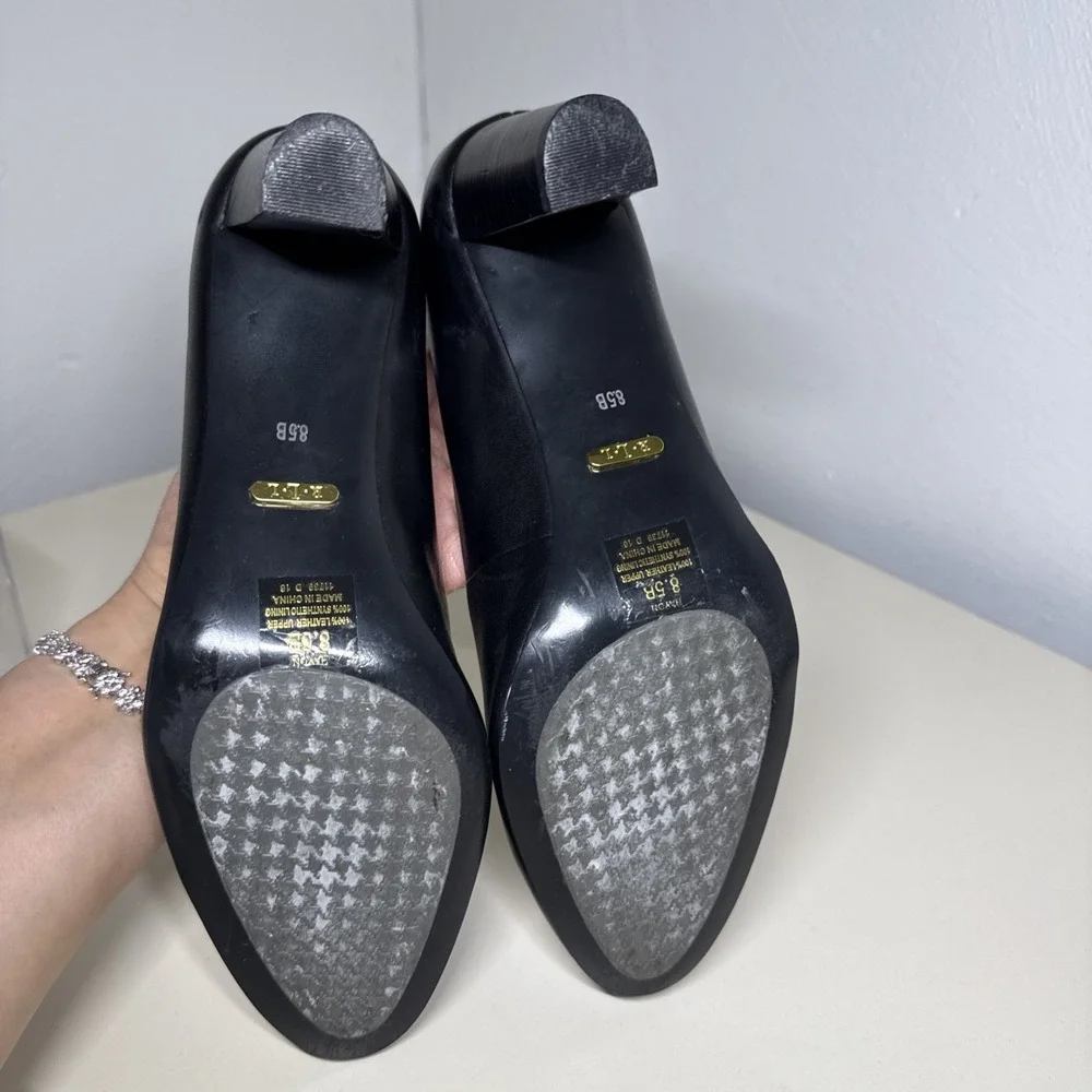 Lauren Ralph Lauren Haynd Pump Women's Shoes size 8.5B City Office Chic